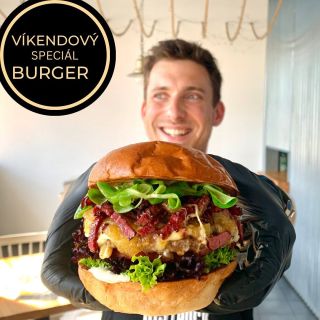 Na našem Albrechtickém Otvíráku nesmí samozřejmě chybět peckovní jídlo 🍽️. O to se postará dream team z Bistruck_Havířov 🚚...